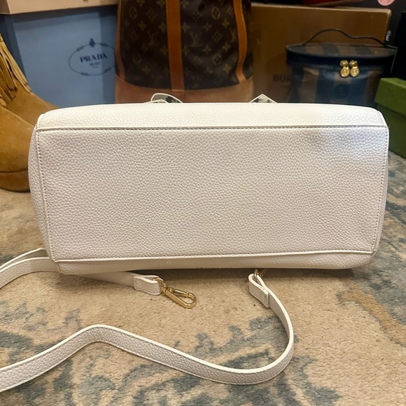 Beautiful Handbag/Shoulder Bag! - Picture 8 of 9